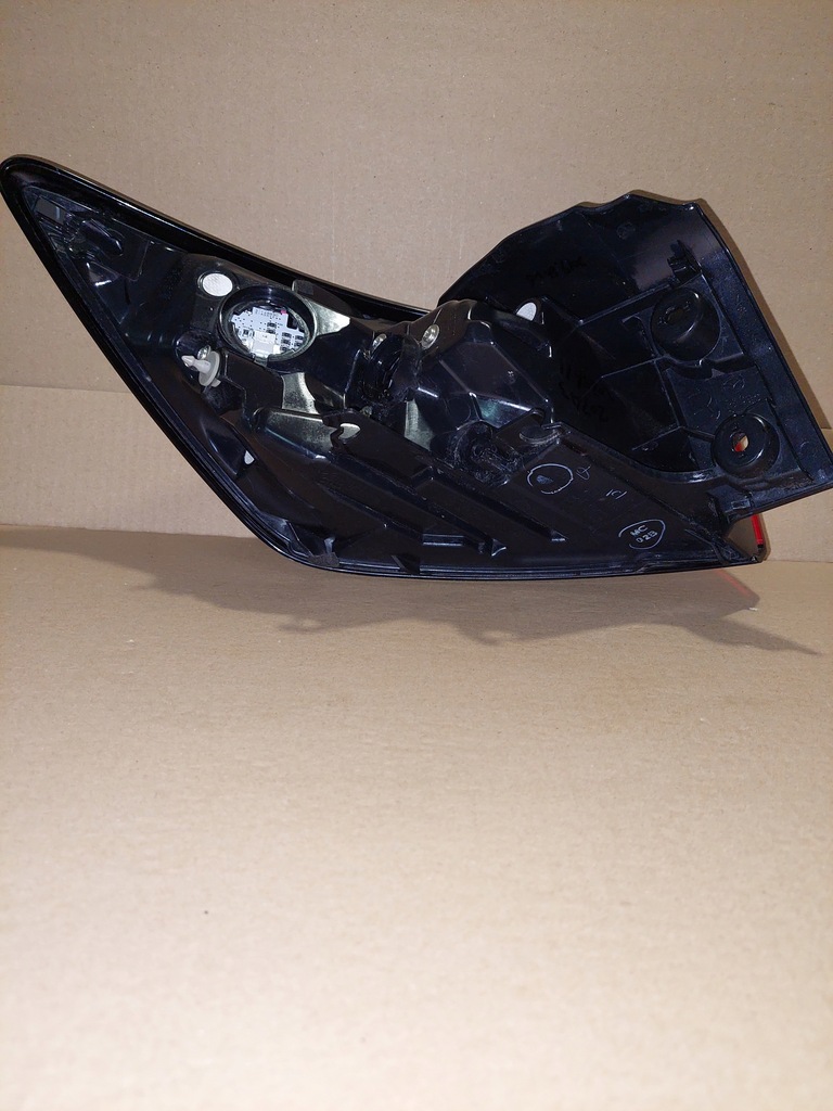 фото №8, Mazda cx-3 lift 18r . лампа задня права .