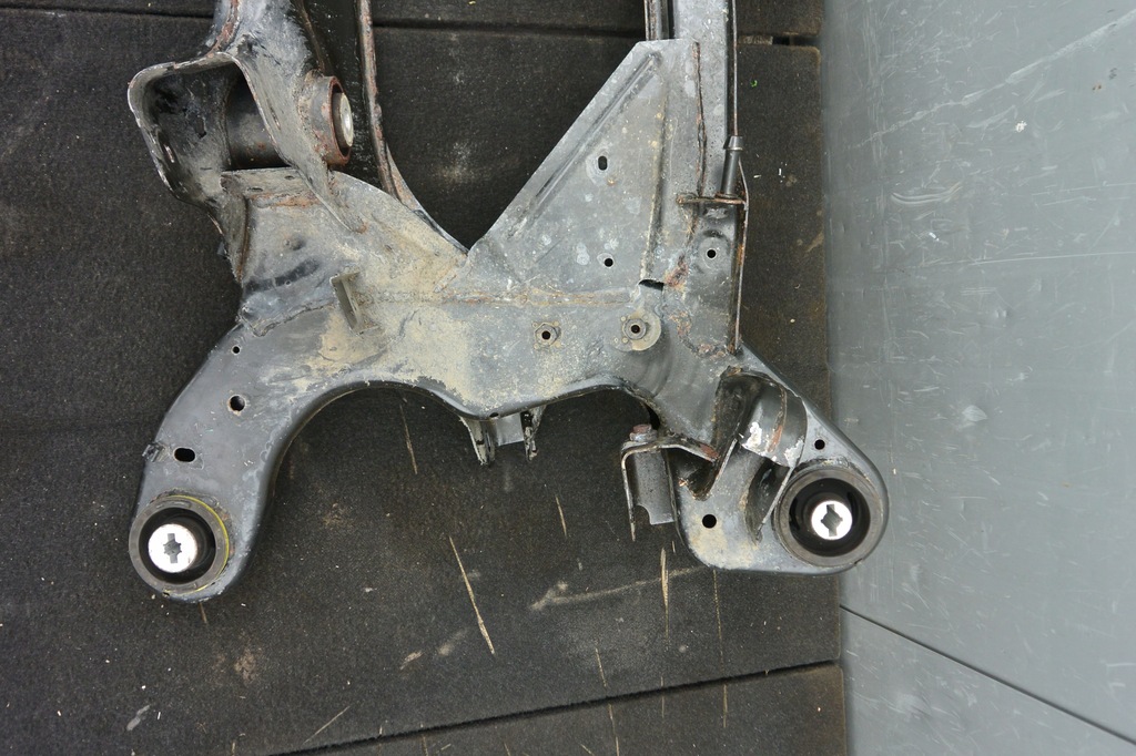 фото №13, Maserati levante підрамник підрамник балка поперечина задня