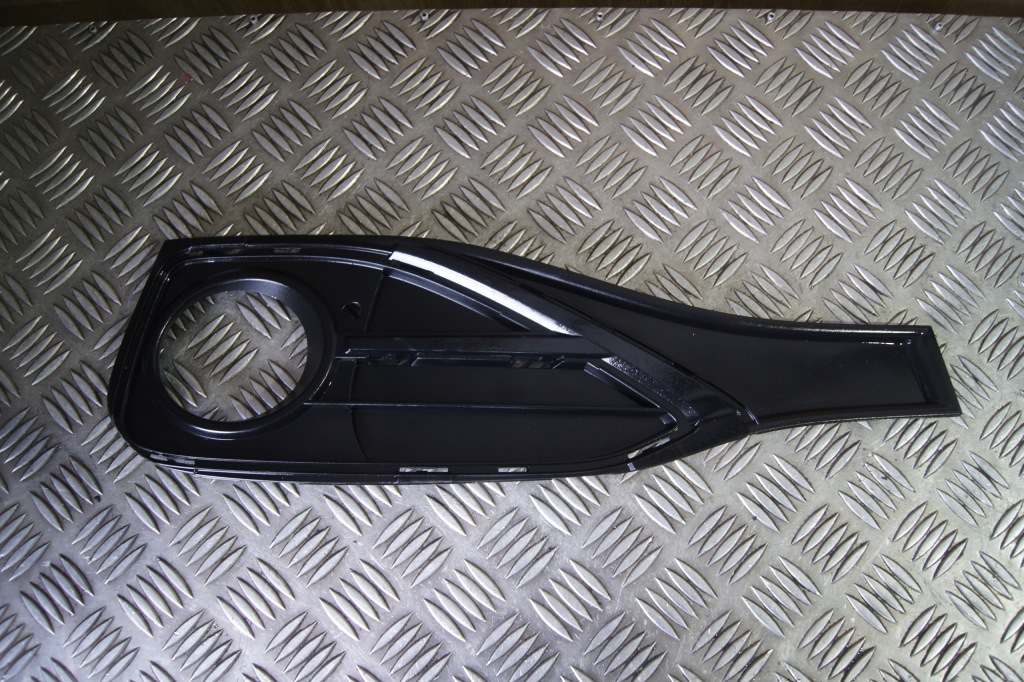 фото №1, Решётка бампера правая bmw f32 f33 modern line