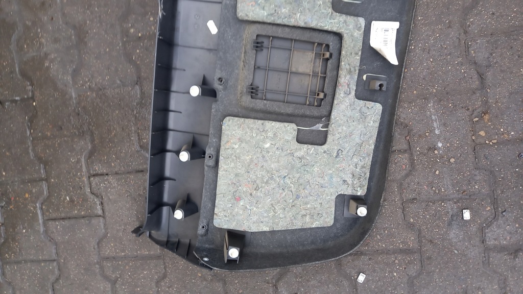 фото №5, Обивка багажника toyota avensis 04r kombi