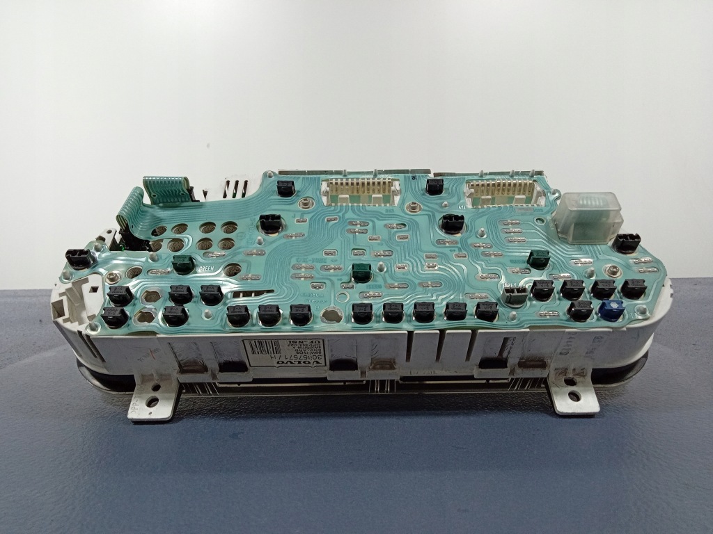 Volvo v40 1 s40 1.9 td панель приборів eu 30857571 Оригінал