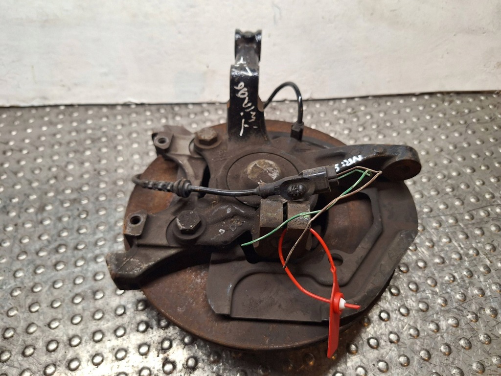 фото №1, Поворотний кулак перед ліва 400157575r renault twingo iii smart fortwo ii 453 0.9