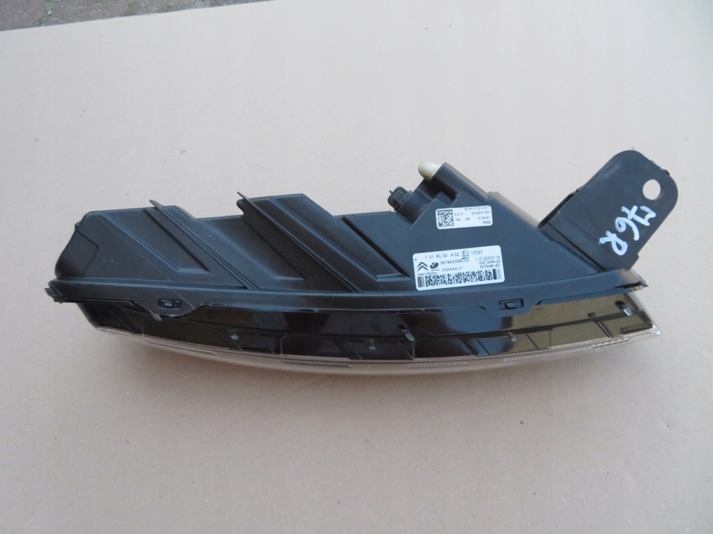 фото №7, Citroen berlingo iv лампа правая led 9819435580-00