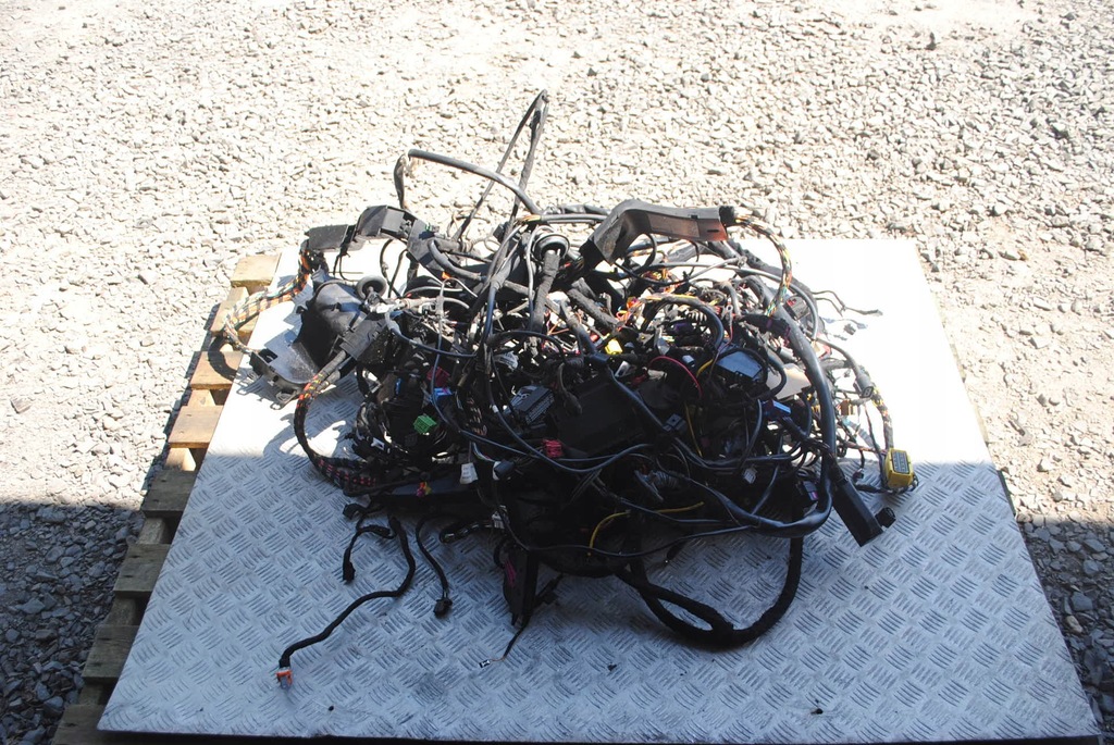 фото №1, Джгут електропроводка салону sedan audi a6 c6 2.4 v6