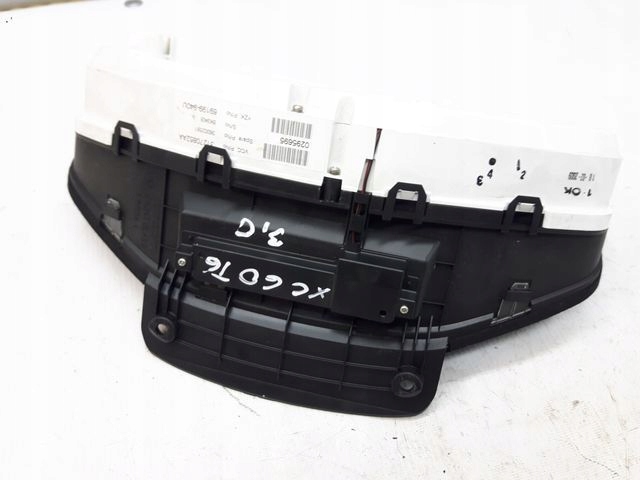 фото №4, Volvo xc60 счетчик спидометр 31270852aa