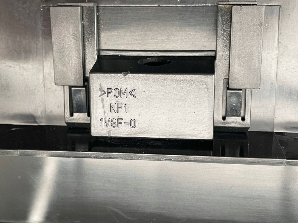 фото №7, Бардачок suzuki grand vitara ii 1v7x-0