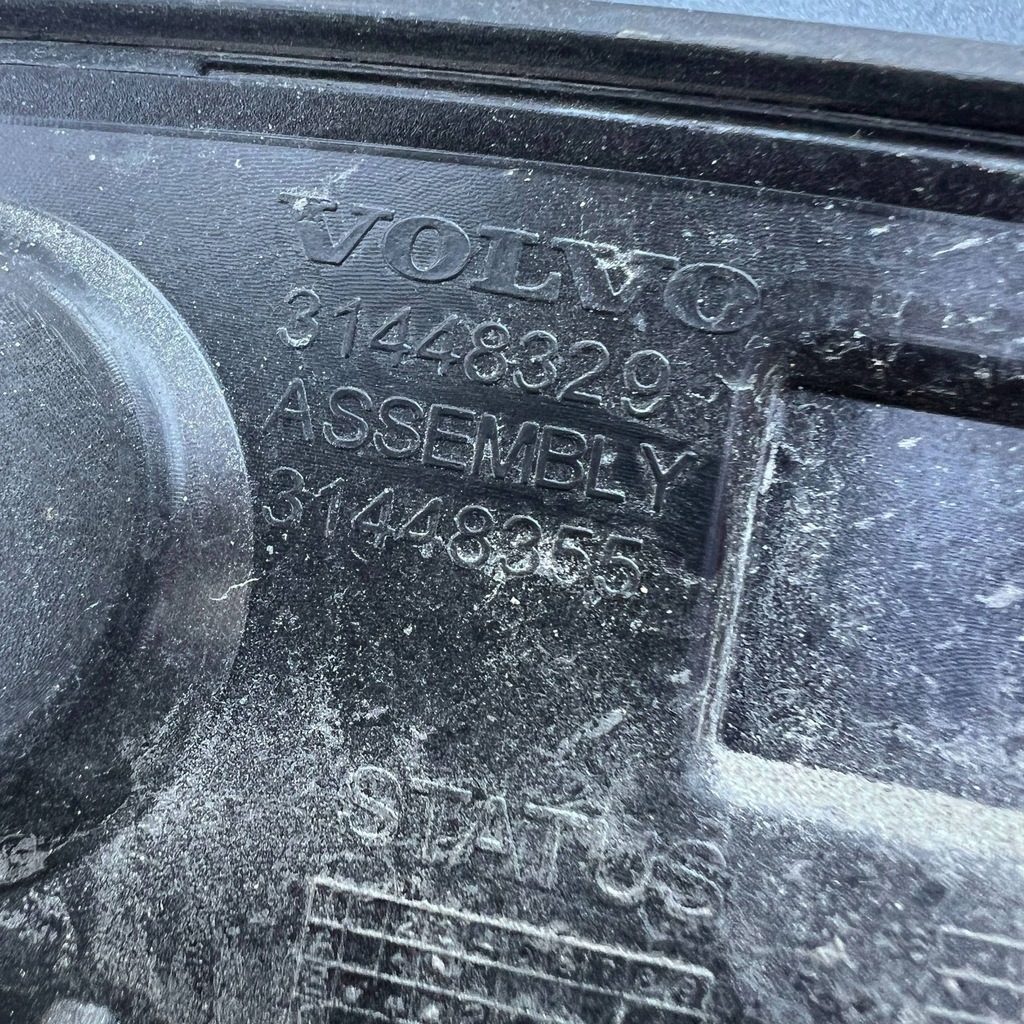 фото №6, Volvo xc40 ii молдинг крила правий задня