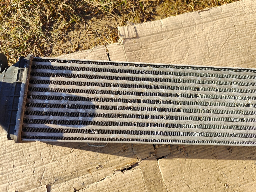 Радиатор интеркулер mercedes w204 c-klasa a2045000500 Оригинал