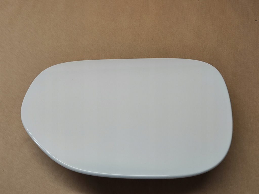 фото №1, Крышка разъём зарядки volvo xc60 ii цвет 614