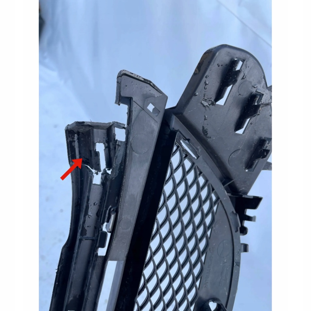Решітка середня mercedes gla w156 amg a1568854322 бампер перед передня Ціна