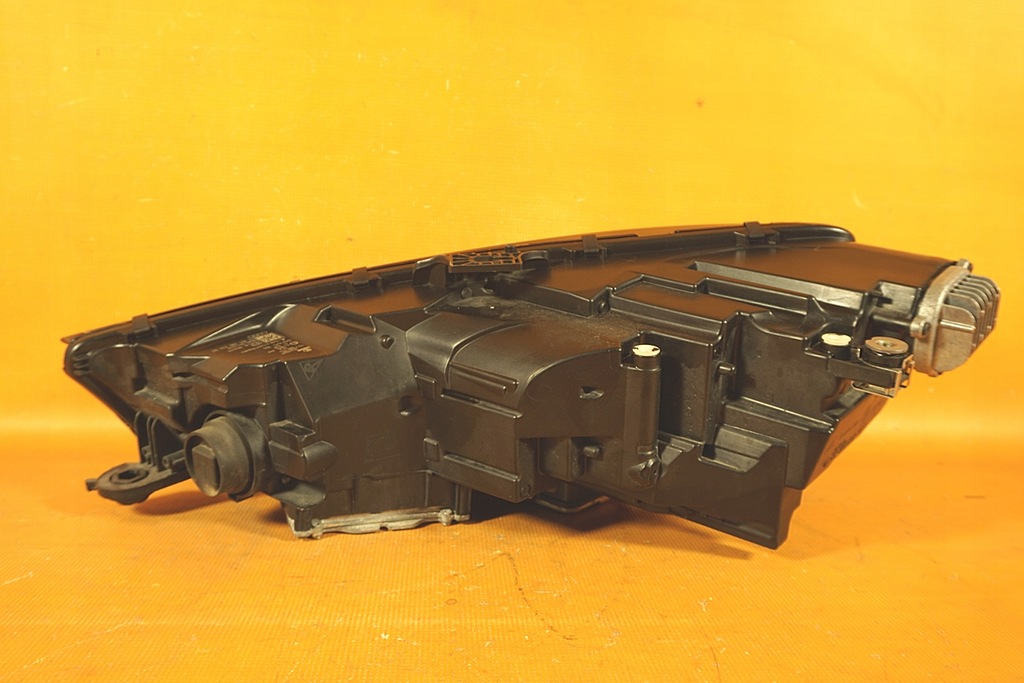 фото №11, Audi a4 8w b9 70km лампы full led полный 8w0941033 / 8w0941034