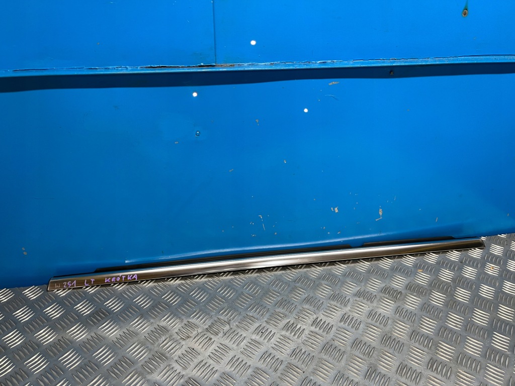 Купить Mercedes w251 молдинг уплотнитель дверь левый задний