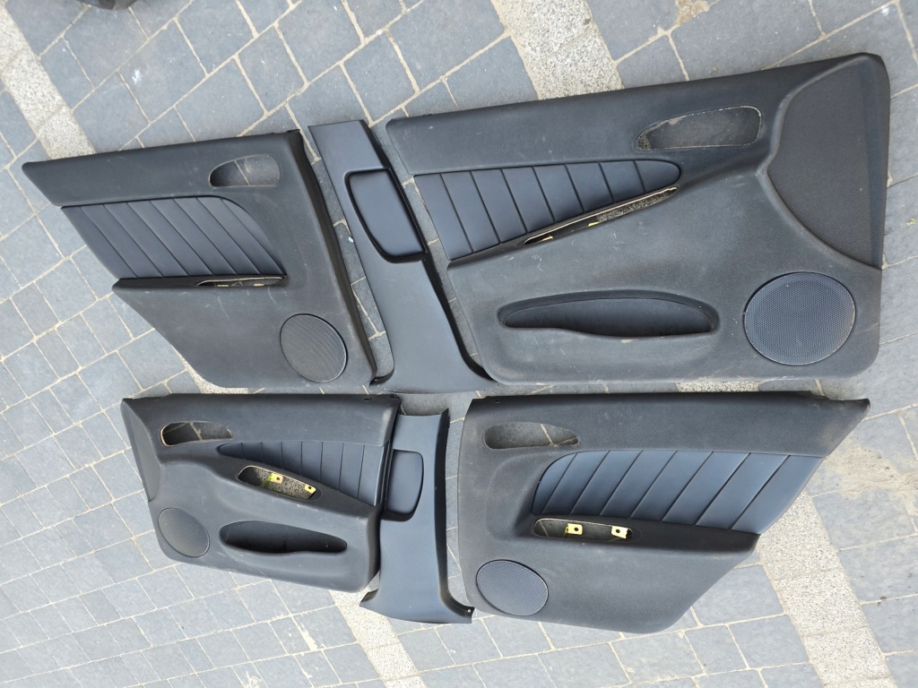 Сидіння заднє сидіння шкіра обшивки alfa romeo 156 sedan європа Недорого