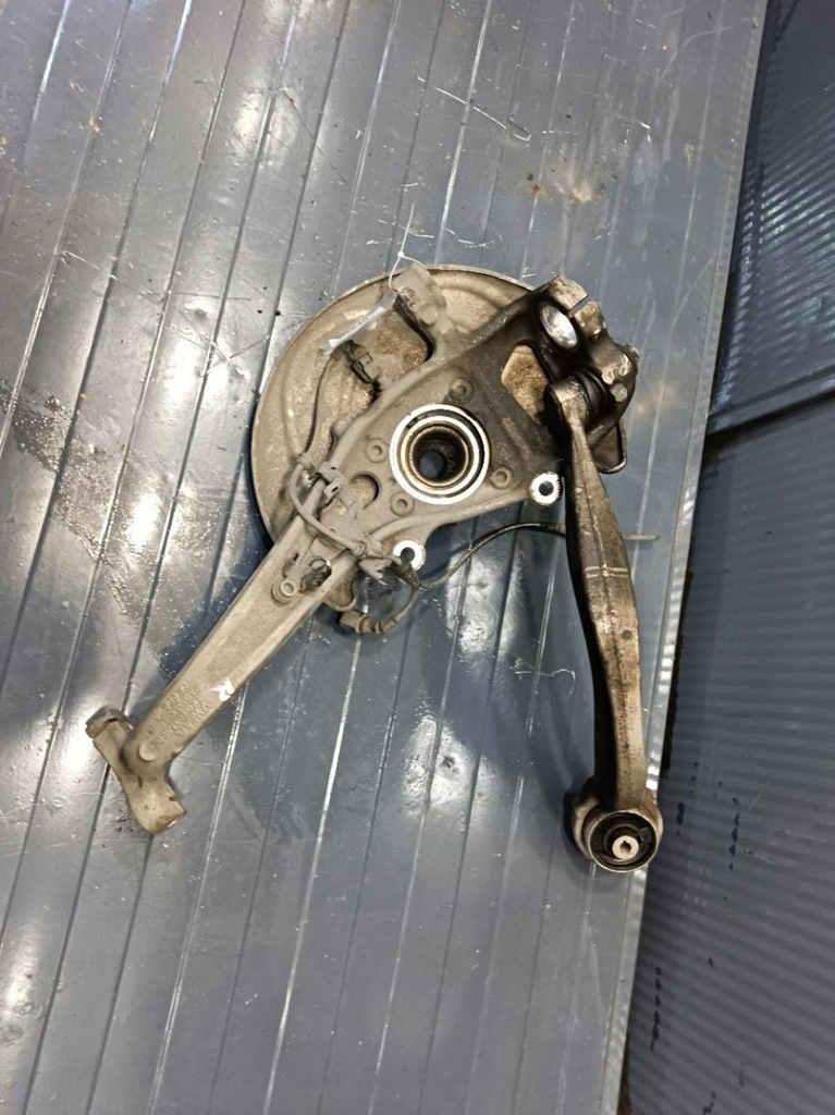 фото №4, Audi a6 c8 avant поворотний кулак ліва перед 4k0407559d