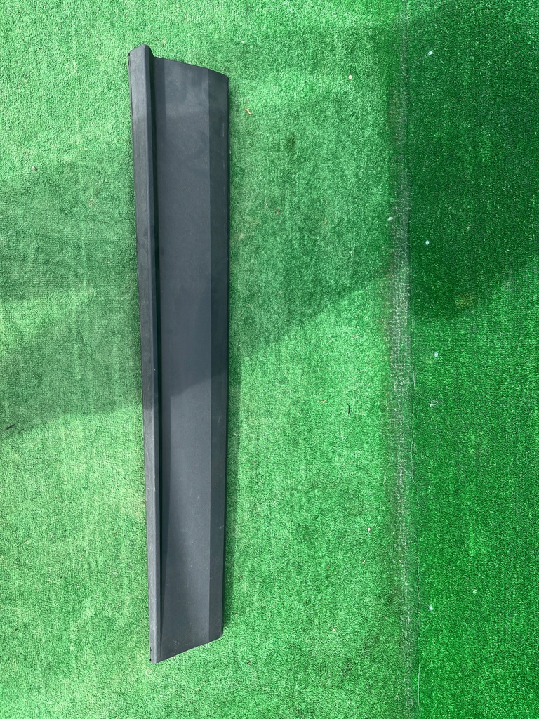 фото №1, Audi q8 молдинг дверная правый перед 4m8853960a