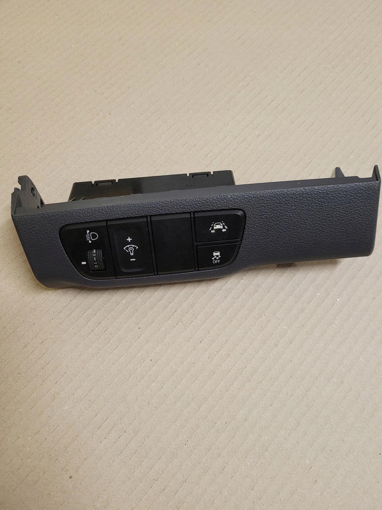 фото №1, Hyundai ioniq панель перемикач