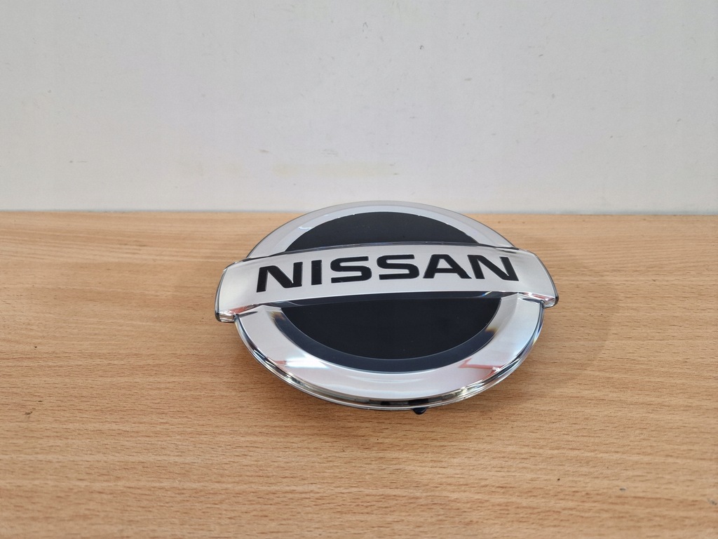фото №1, Nissan qashqai новый значок решётка pod радар logo