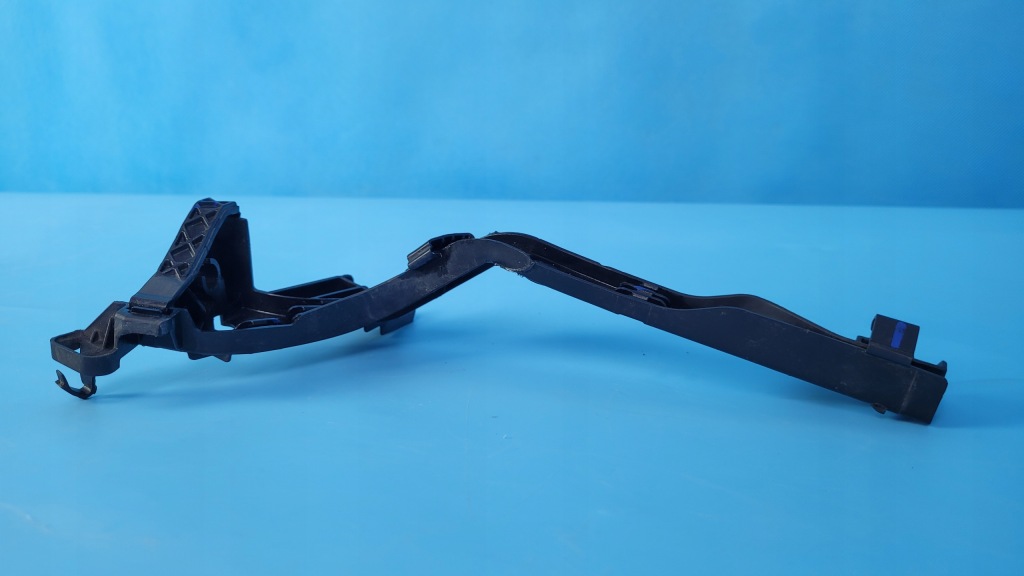 Mercedes w206 23r кронштейн проводка трубопровод a2065407136 Киев