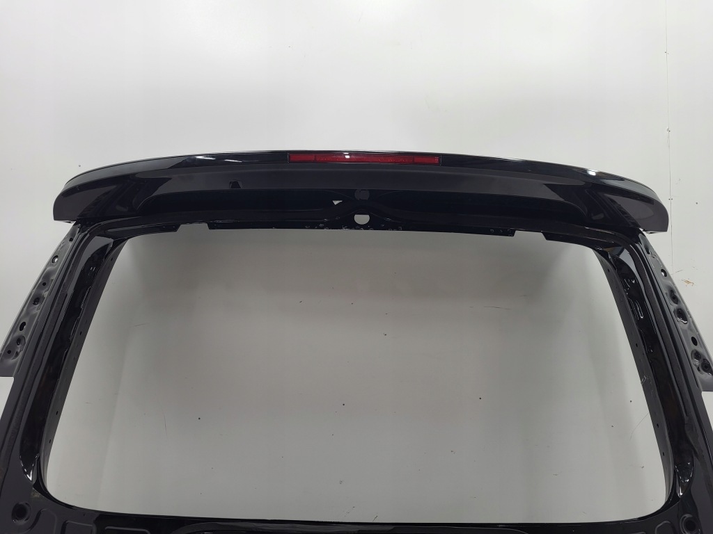 Крышка багажника багажника hyundai staria Цена