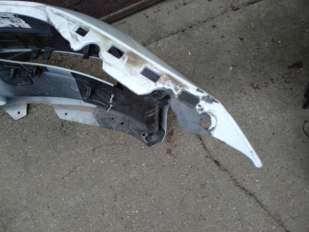 фото №12, Бампер перед tesla 3