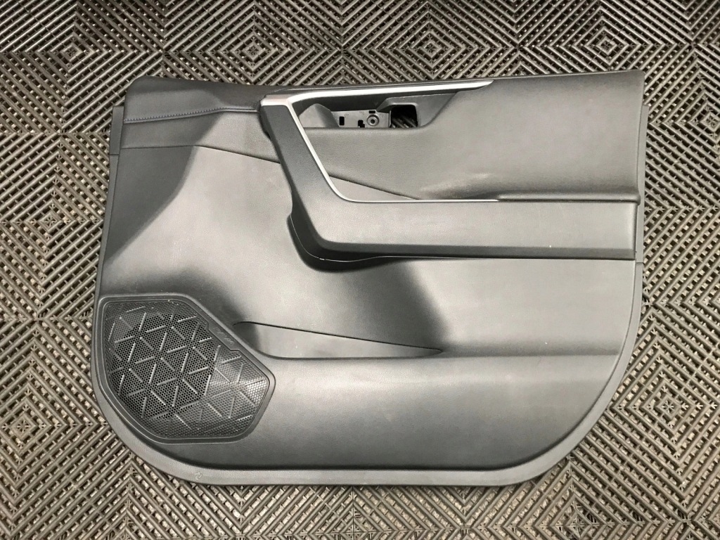 фото №1, Обивка дверь правая перед toyota rav4 v 2020-