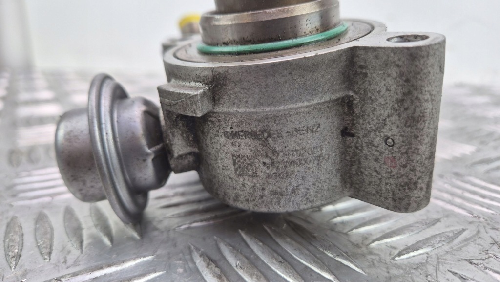 Mercedes c200 cgi w204 насос впрыскная a2710702001 271.860 с Разборки