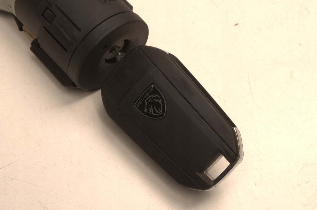 Peugeot rifter lift замок зажигания ключ p0 36454600 9851290480 Недорого
