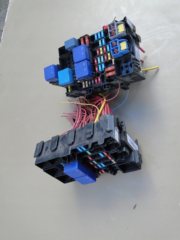 фото №1, Renault megane iv коробка предохранителей