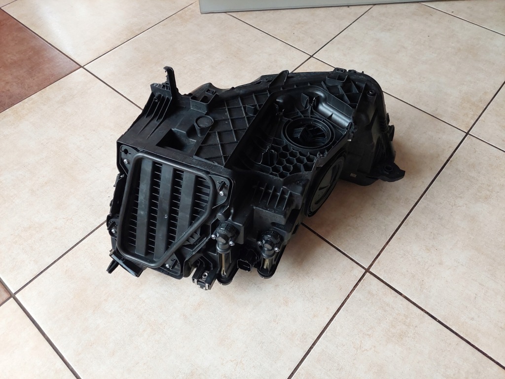 Фара правий - full led - audi q3 2 - 83a Зі Шроту