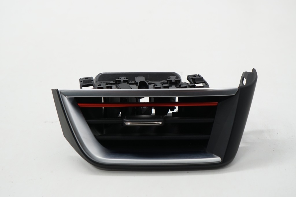 Купити Renault clio v 22r rs решітка обдув права 687601938r