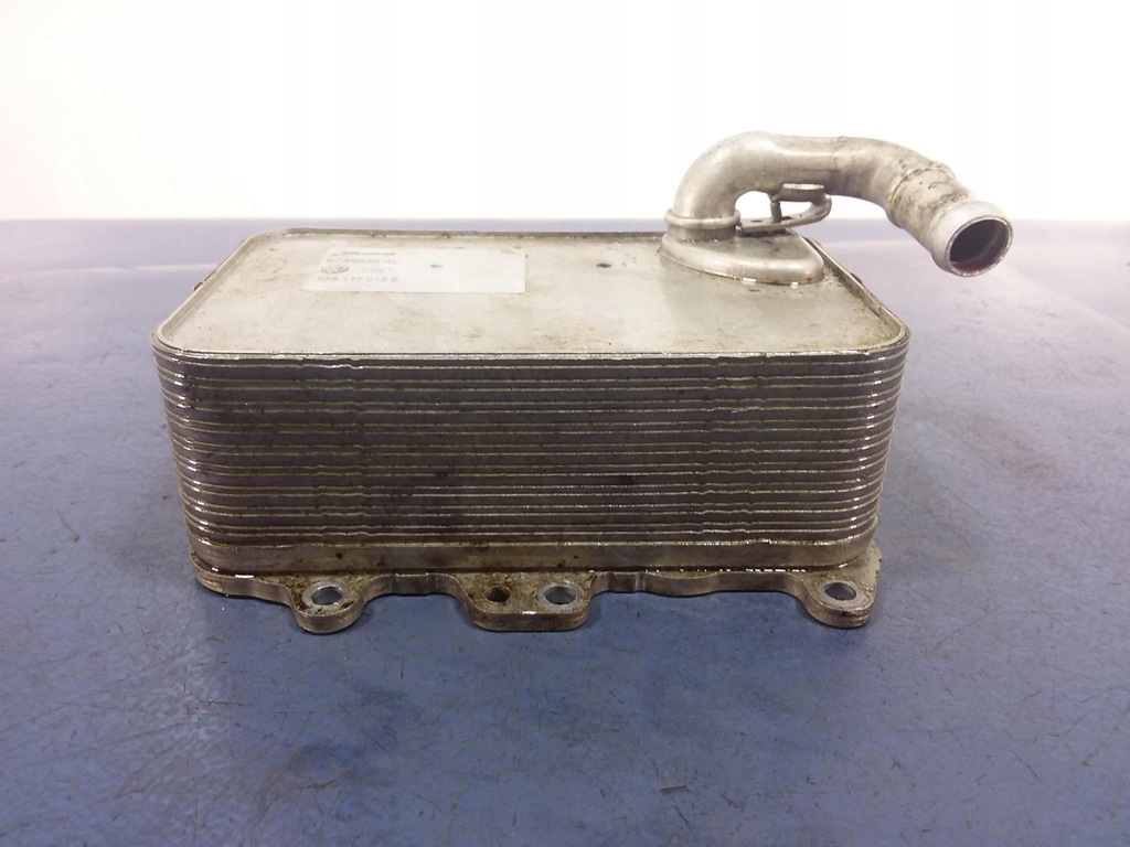 фото №5, Audi a7 3.0 tdi радиатор масла 059117015e