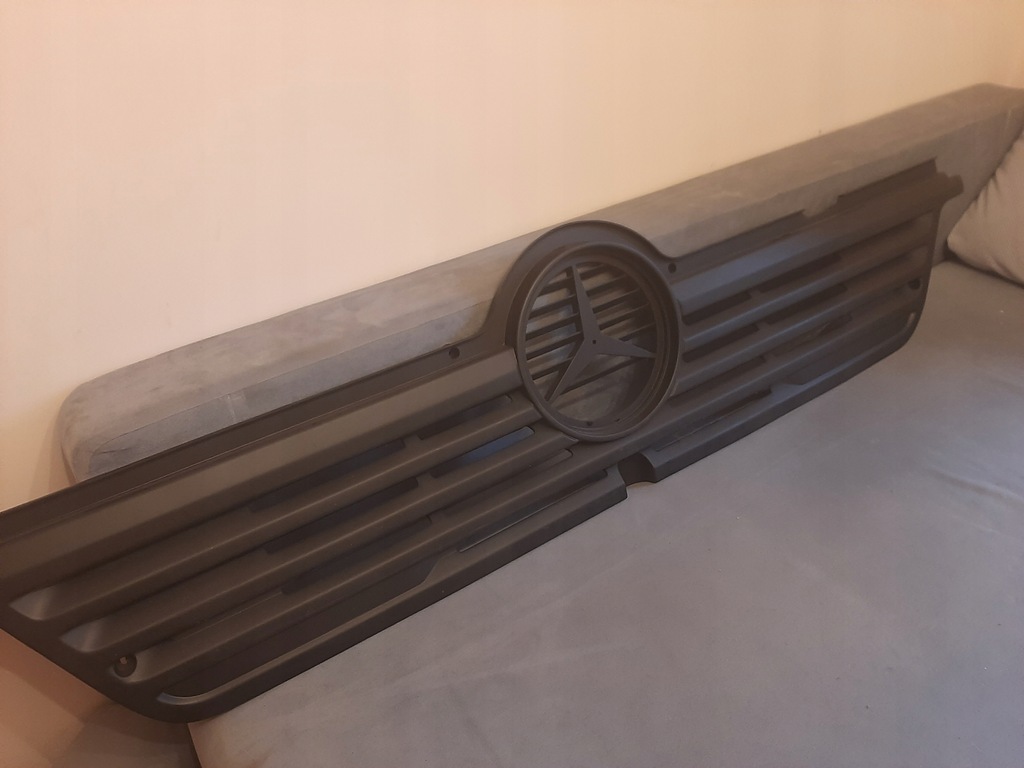 фото №1, Решётка радиатора решётка радиатора mercedes atego 1218