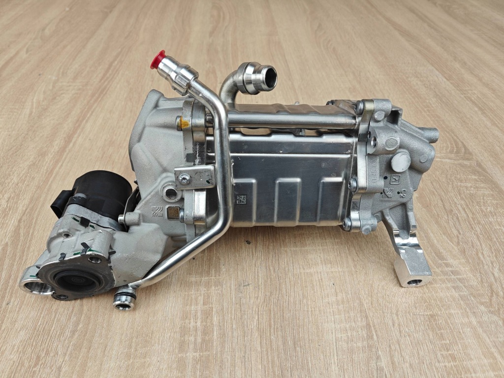 Оригінальна радіатор вихлопних газів клапан egr bmw 3.0d x6 g06 g05 g07 9886766 12km Київ