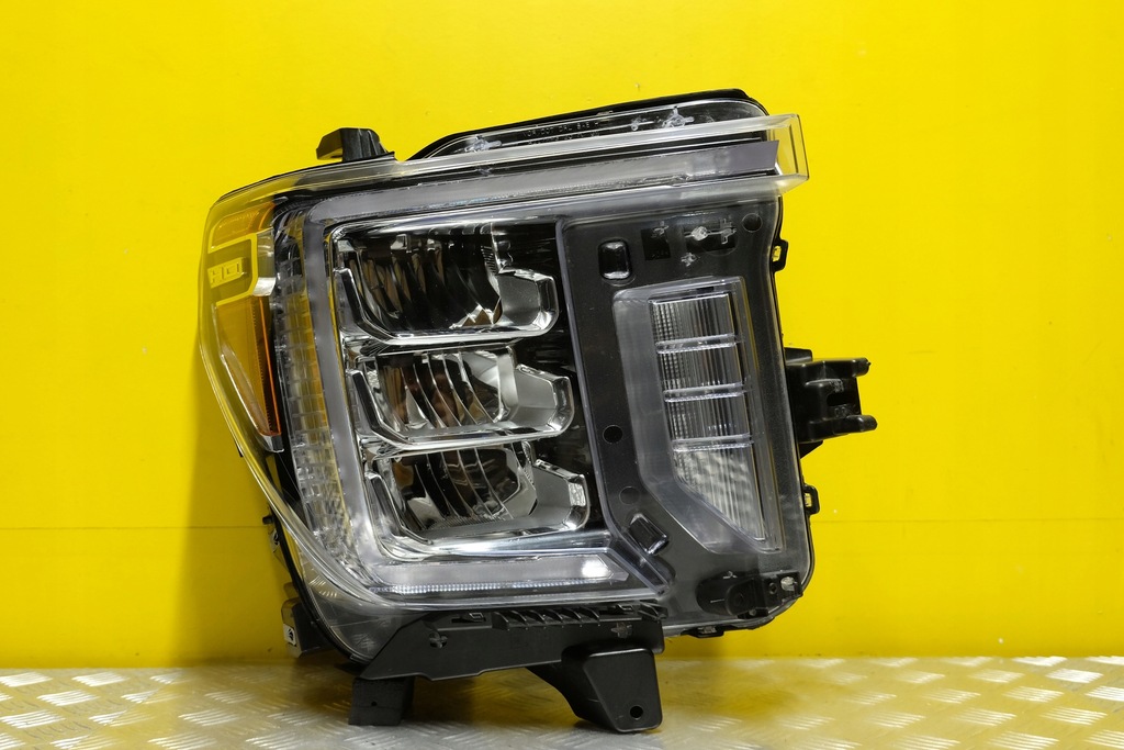 фото №1, Gmc sierra 2500 3500 2020- фара лампа led usa