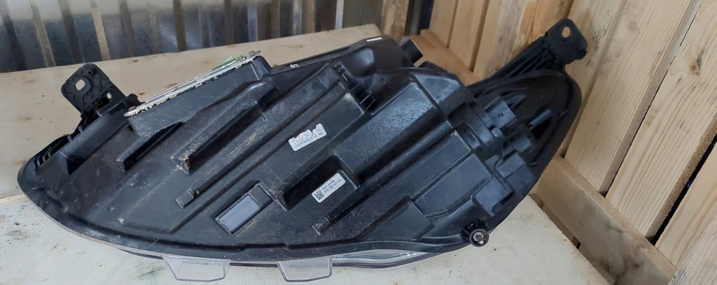 Ford focus mk4 iv рестайлінг  led фара правий передня Недорого