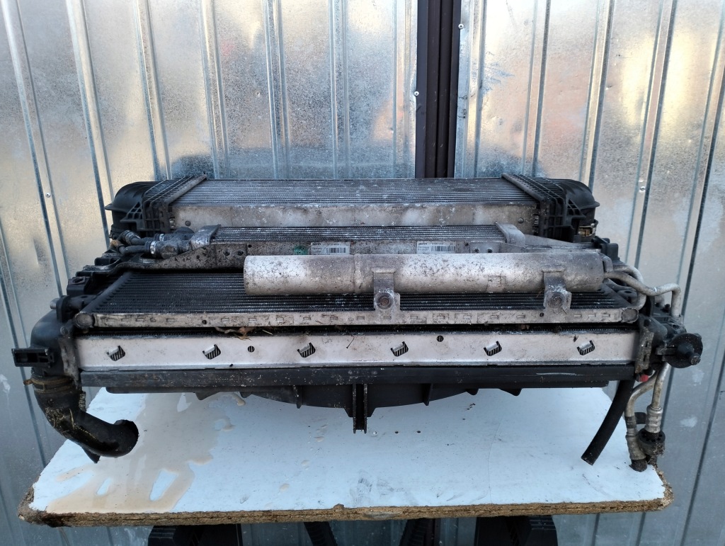 Комплект радиатор mercedes ml w164 3.0 cdi автоматическая коробка передач lata 2005-2008 Цена