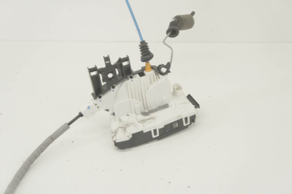 фото №6, Gu010 infiniti q30 замок дверь левый перед