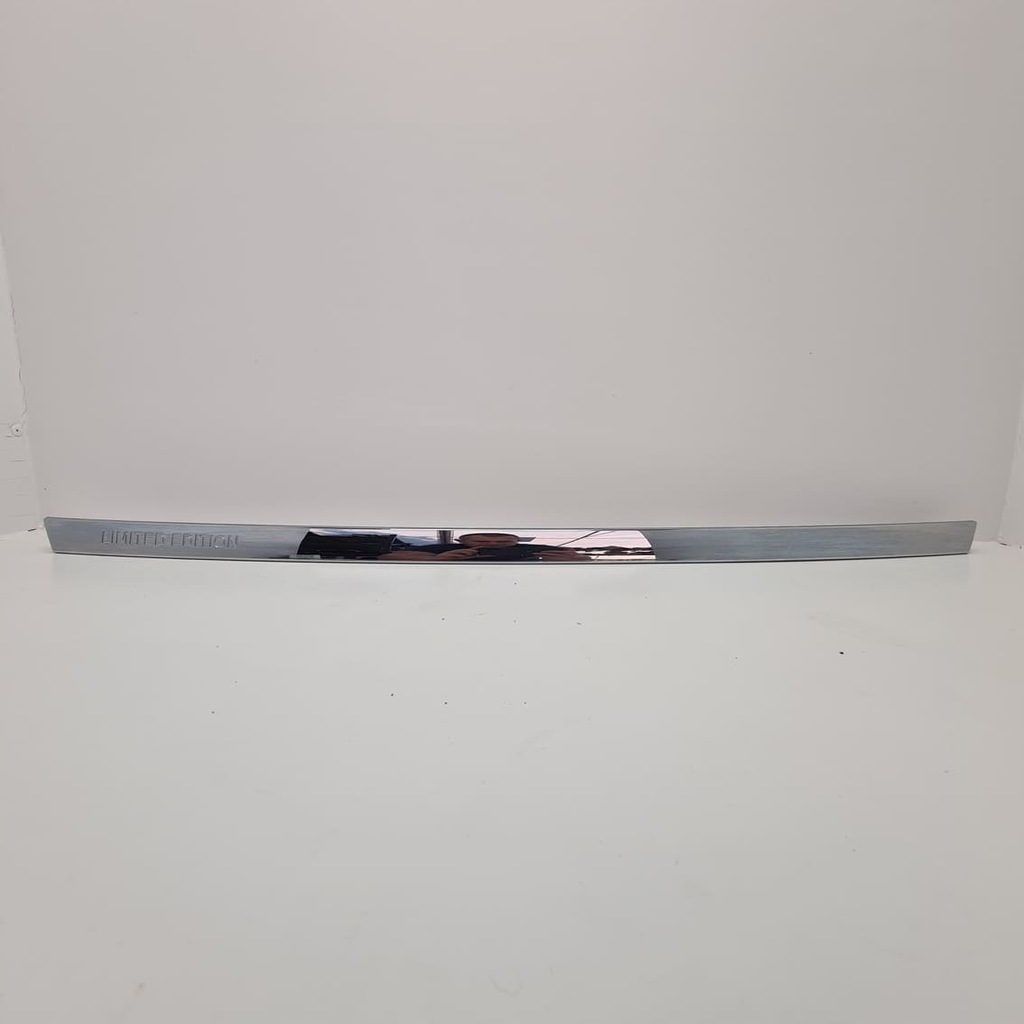 фото №1, Bmw 7 f01 f02 молдинг хром задняя задняя багажника