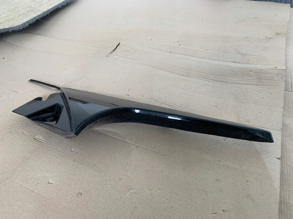 фото №8, Ford mustang mach-e rwd спойлер правий кришки молдинг оригінал