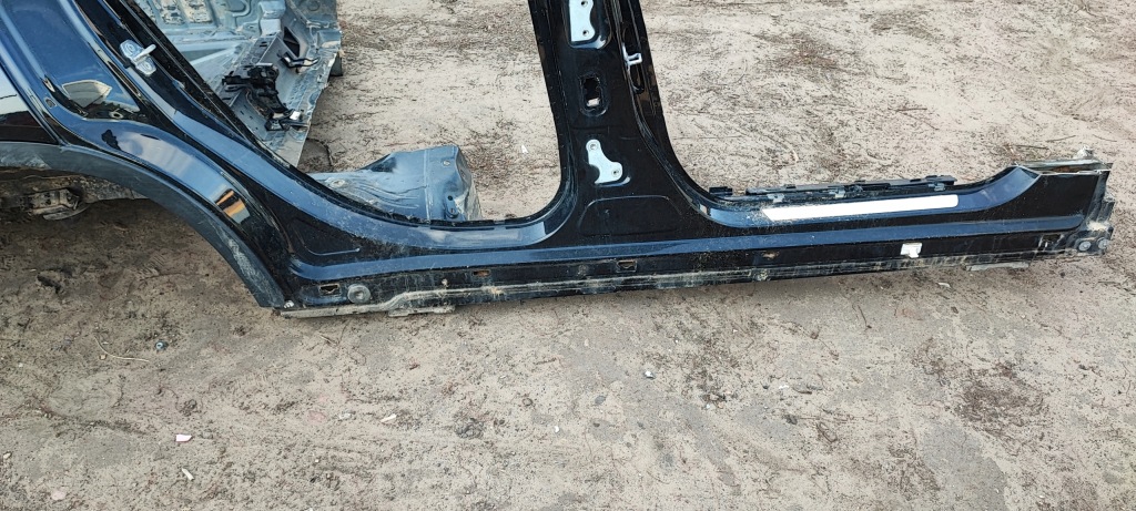 Купити Mercedes gla x156 поріг правий довгий обшивка поріг