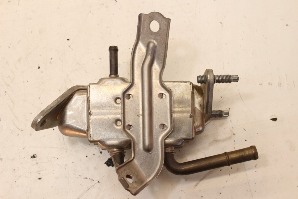 Радиатор выхлопных газов egr 220500-0020 toyota yaris 3 1.5 hybrid гибрид Недорого