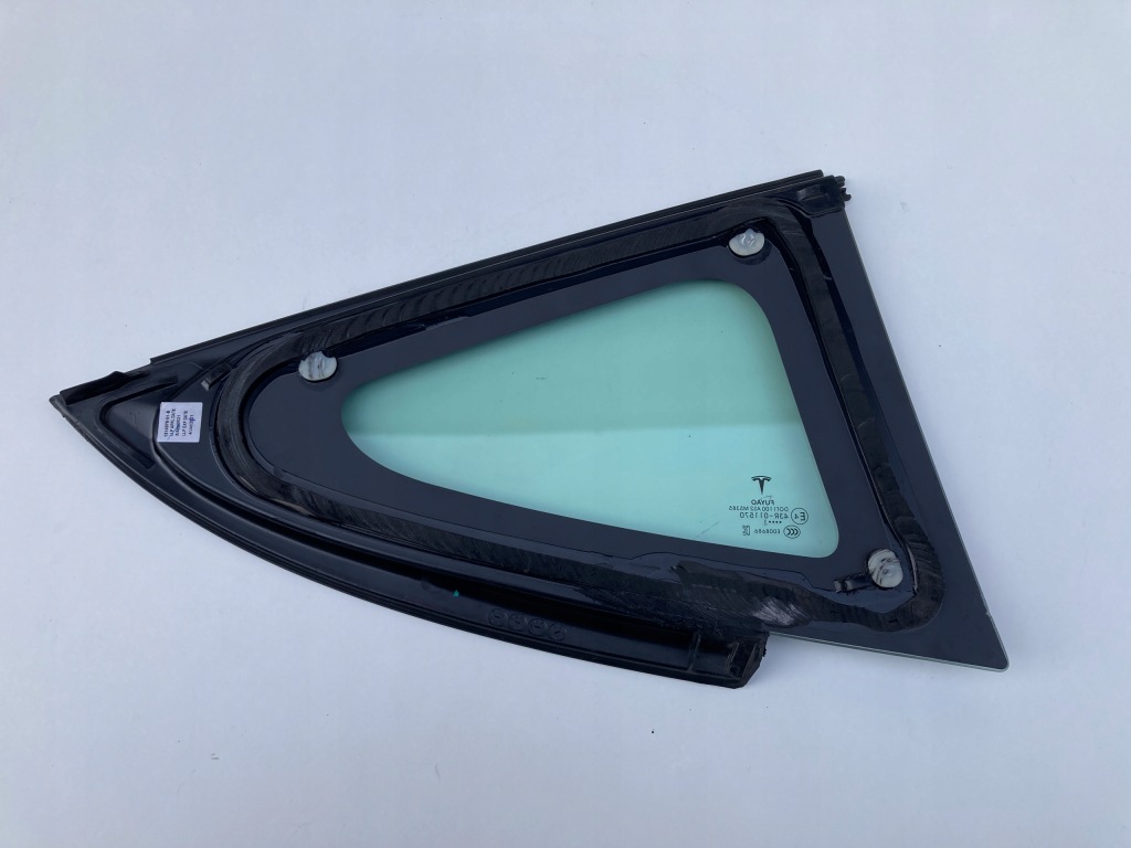 Стекло кузовная левая tesla 3 Недорого