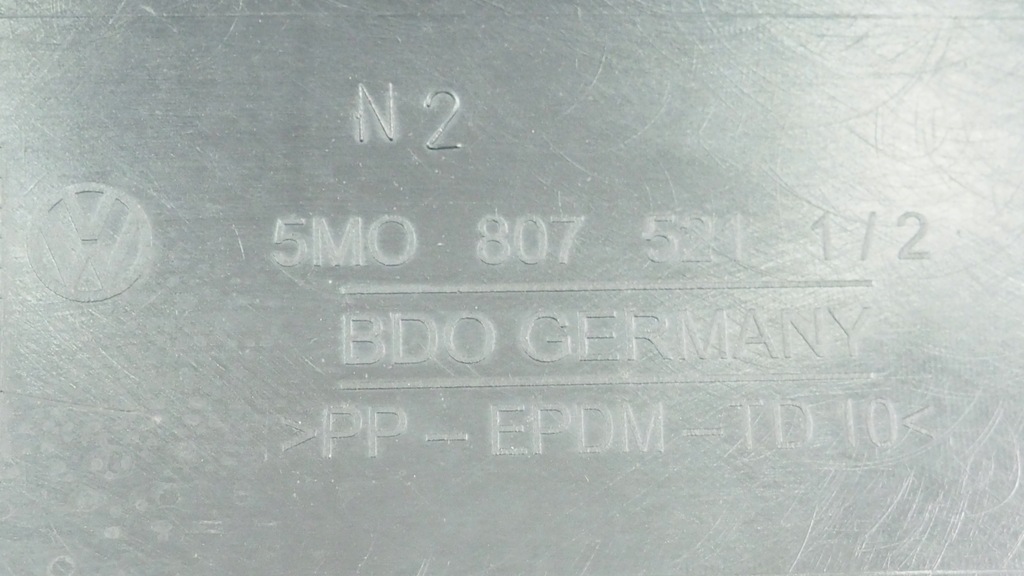 фото №9, Vw golf v plus спойлер накладка бампера задняя 5m0807521