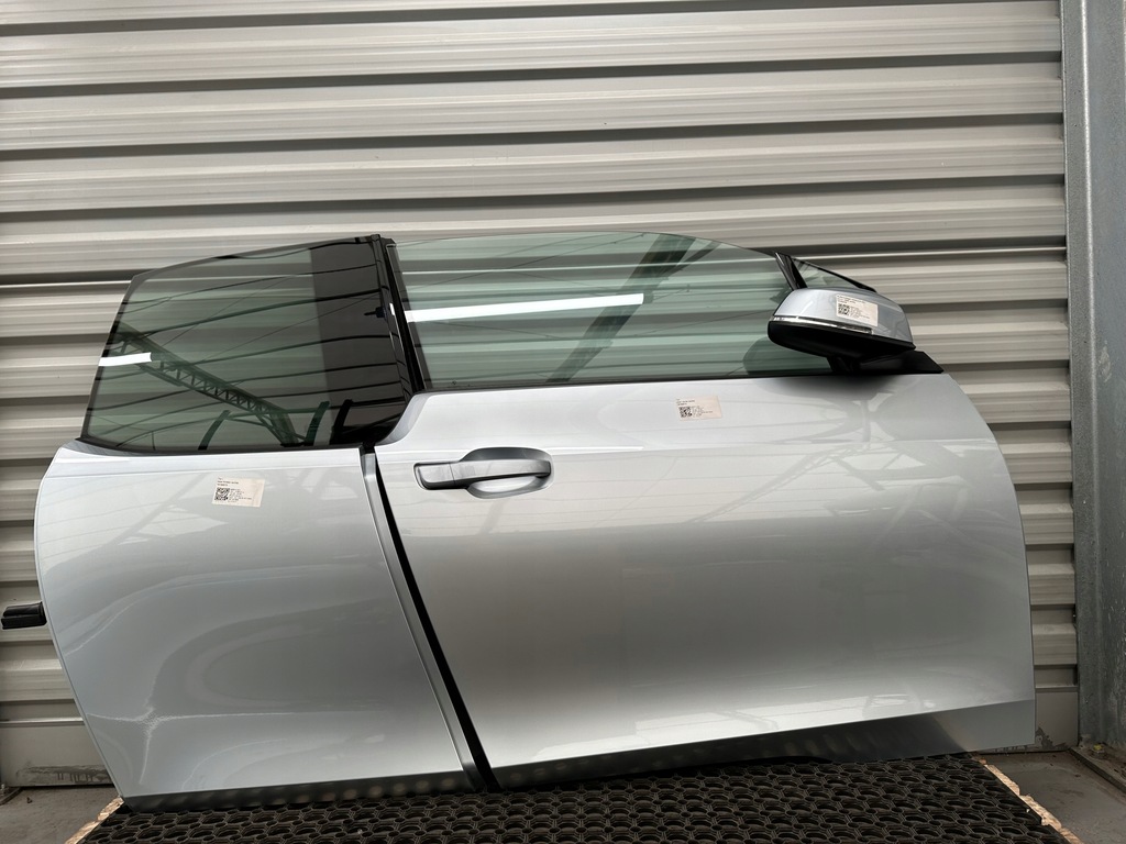 фото №1, Bmw i3 i01 двері права сторона комплект b72