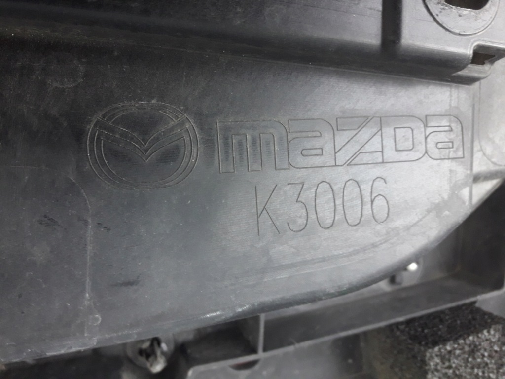 Mazda cx30 cx 30 носик + основание накладка решётка радиатора оригинал dgh9-50722 46v Доставка