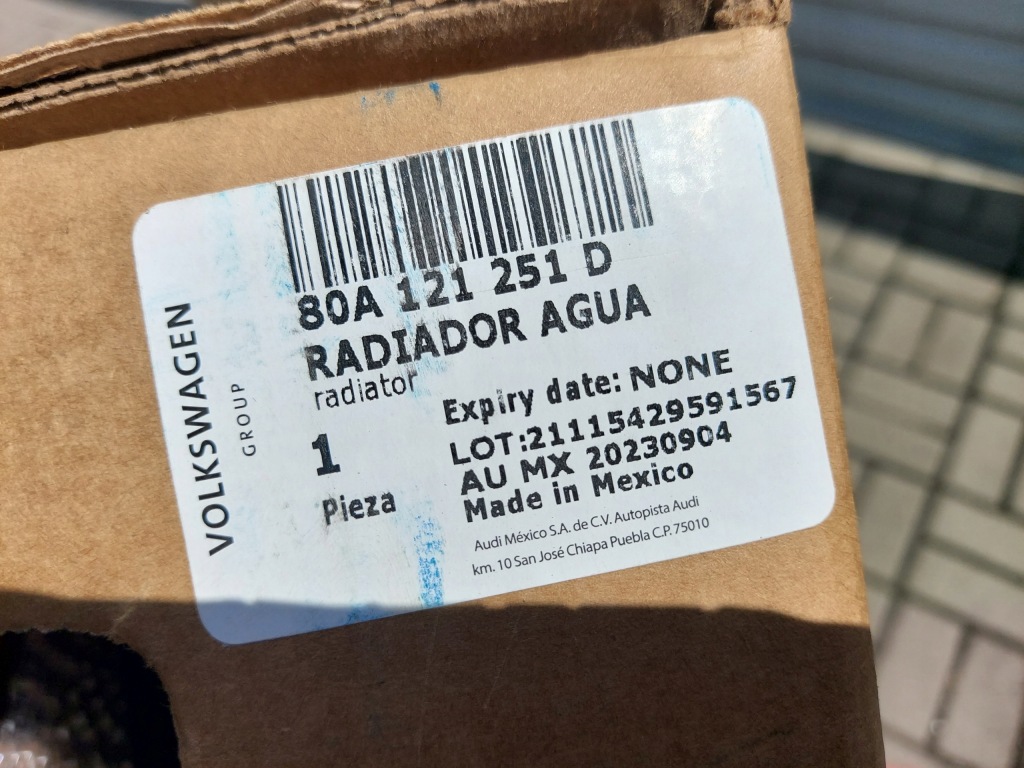 Радиатор воды жидкость audi q5 2 2 80a121251d 80a 80 a с Разборки
