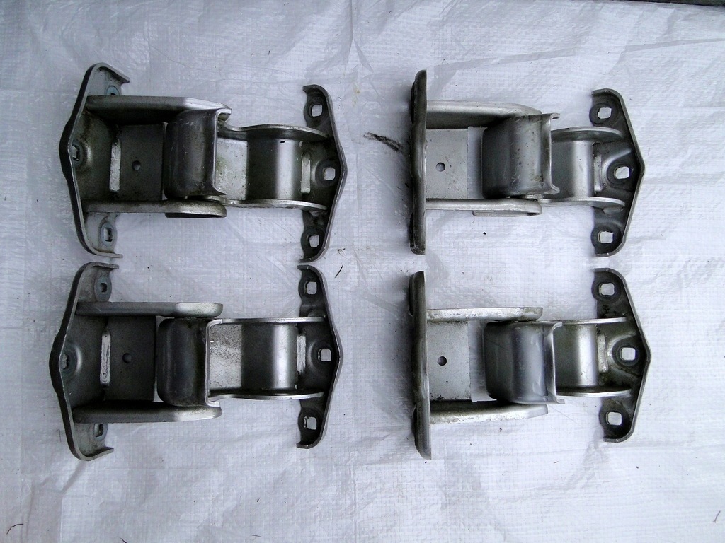 фото №1, Петлі двері trafic vivaro primastar задня na боки