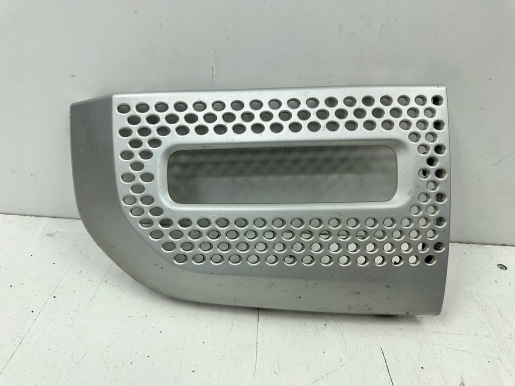 фото №1, Решётка левая решётка радиатора w бампер перед land range rover defender ii 2 оригинал