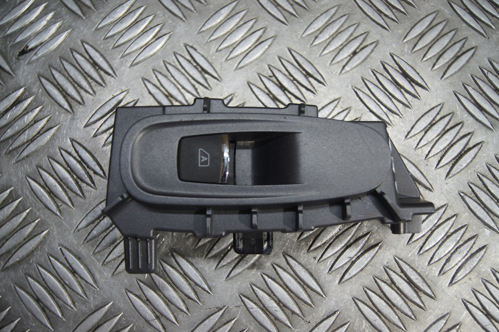 фото №1, Переключатель стекло правый задняя infiniti q50