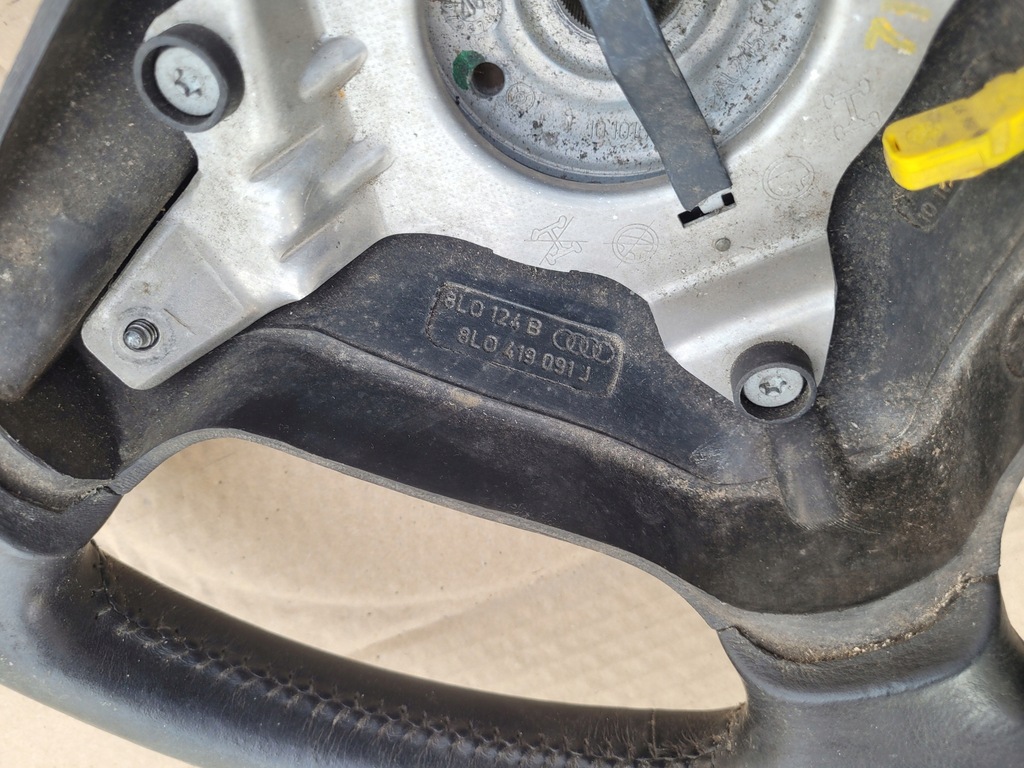 фото №6, Повітропровід триспицева шкіра audi a3 8l 96-99 8l0419091j 8l0124b